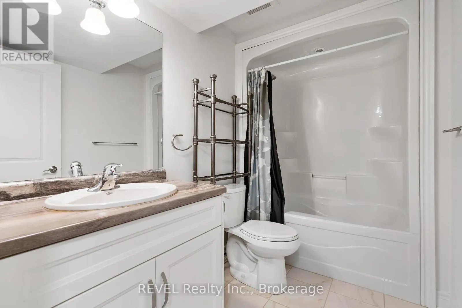 3556 ALGONQUIN DRIVE