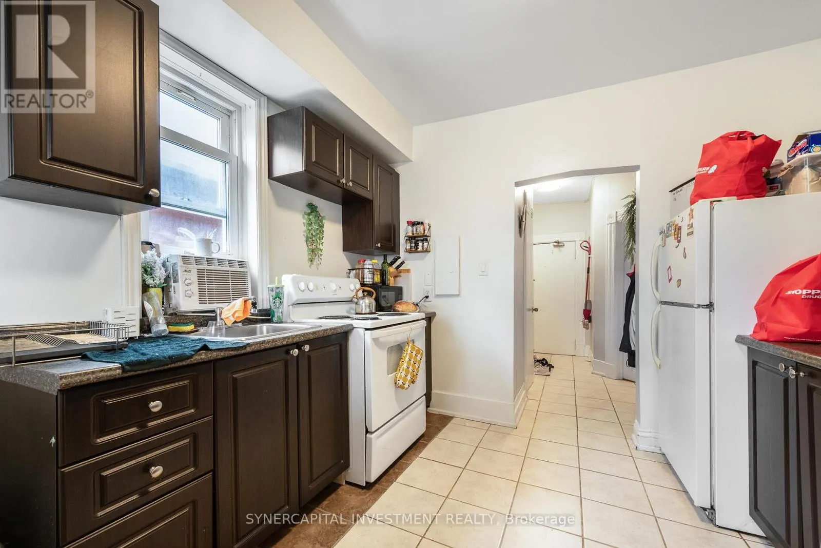 323 CATHERINE STREET W