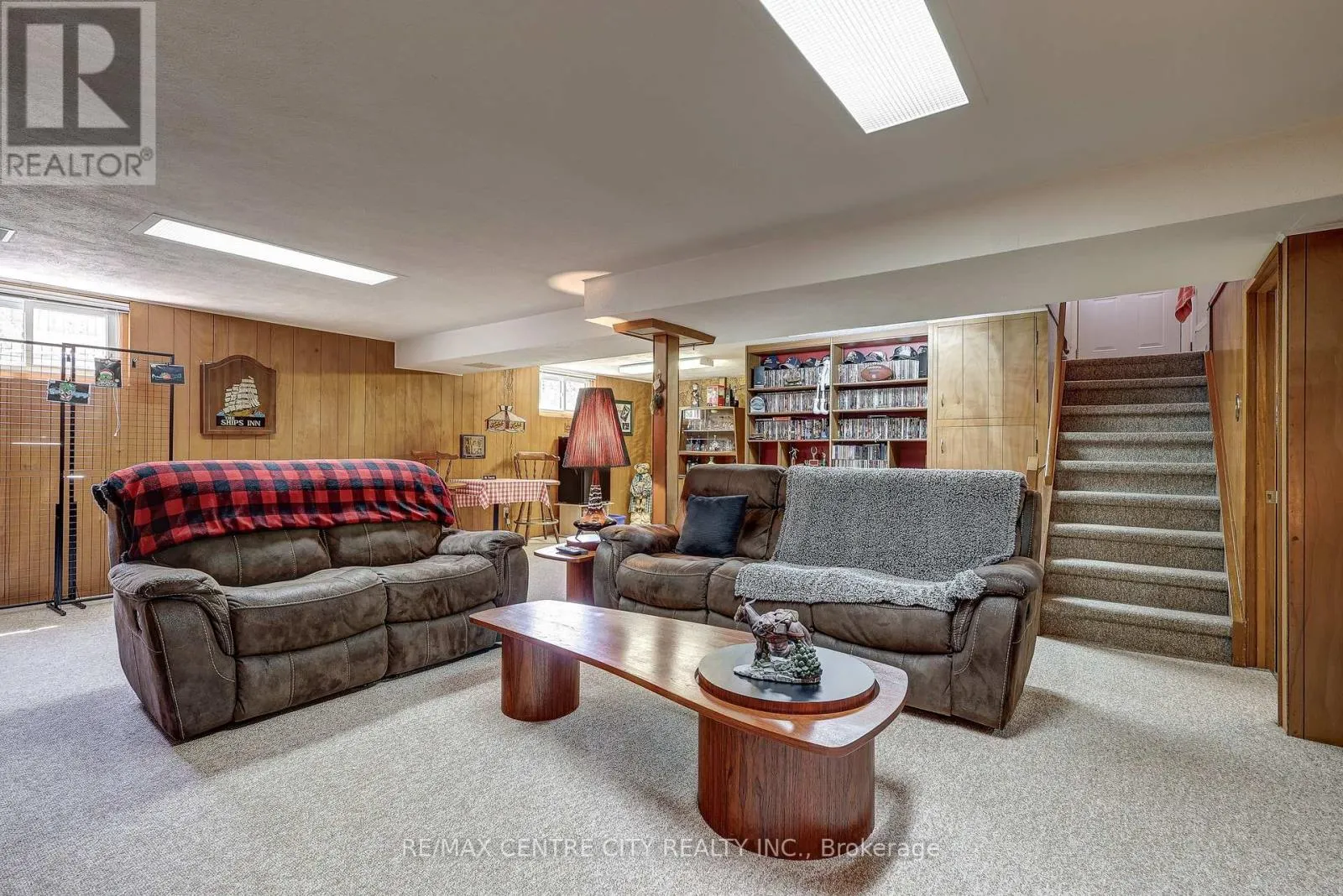 9 PULLEN AVENUE