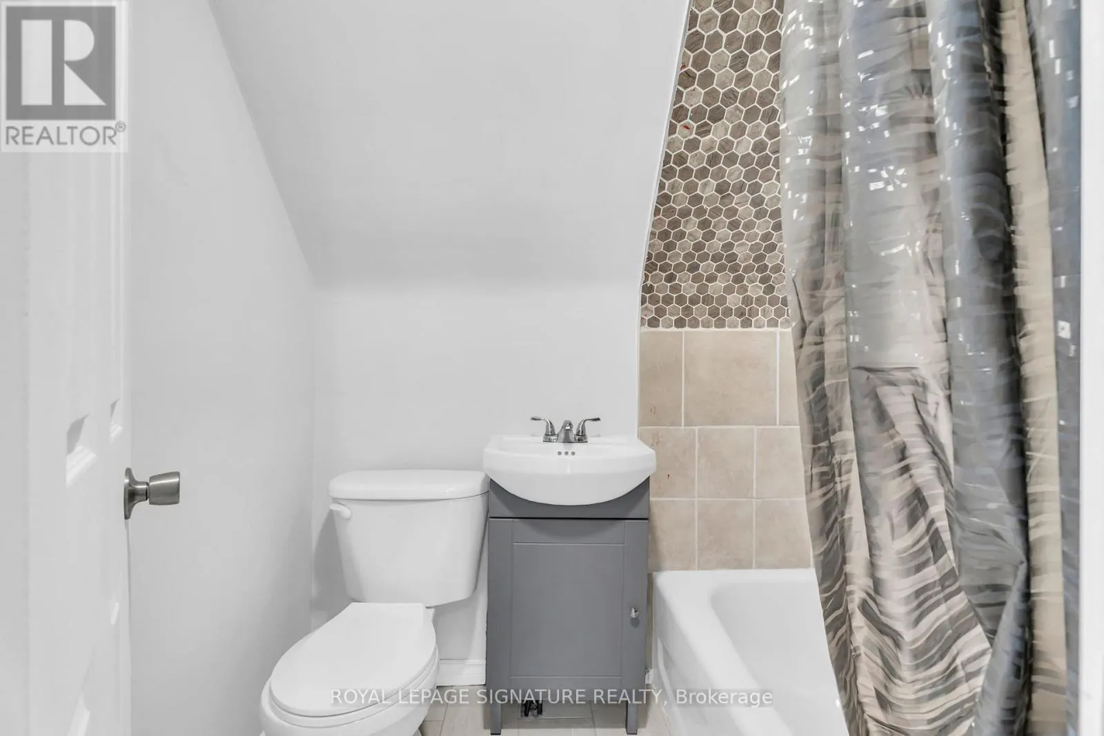 115 LANCASTER STREET W