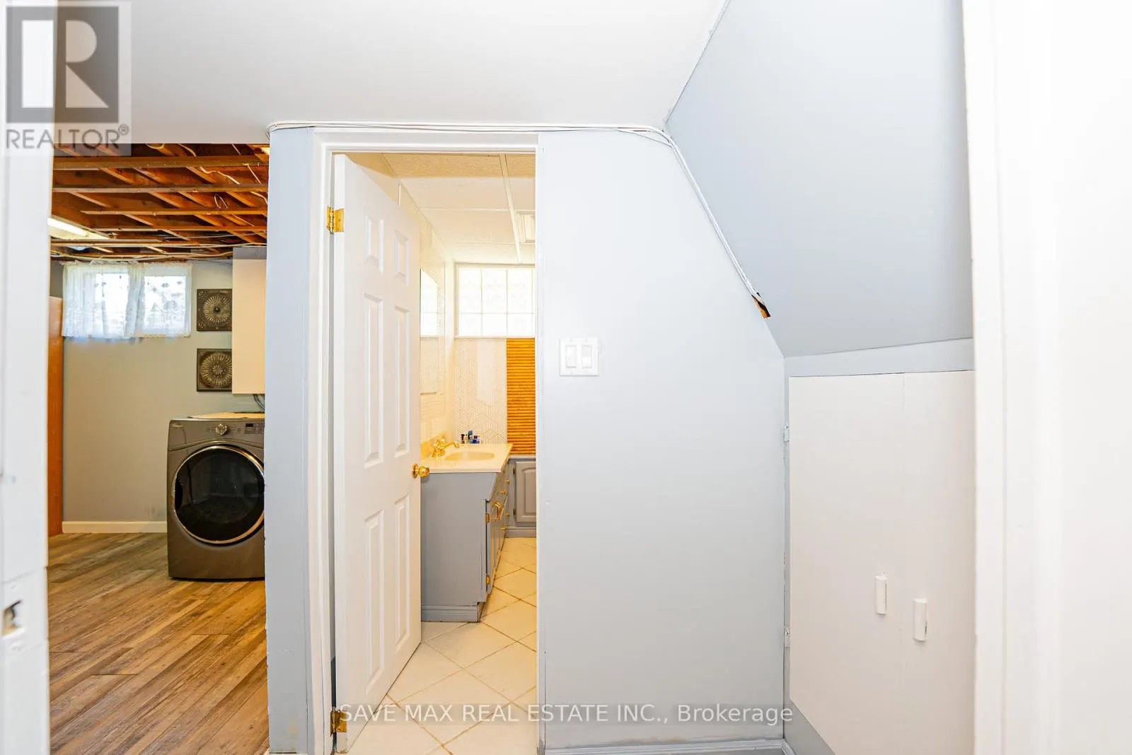 6307 CAROLYN AVENUE