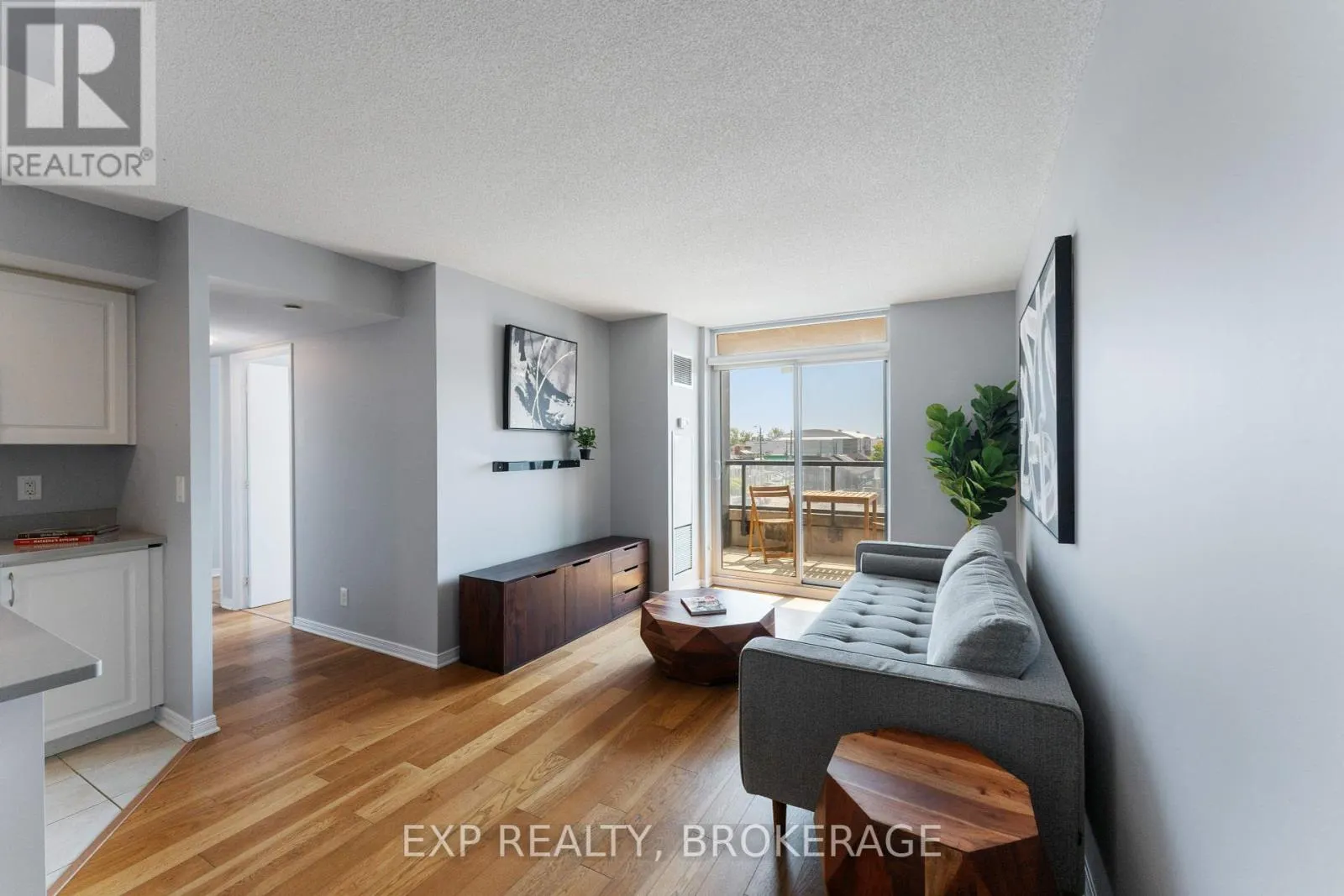 306 - 121 QUEEN STREET, #306