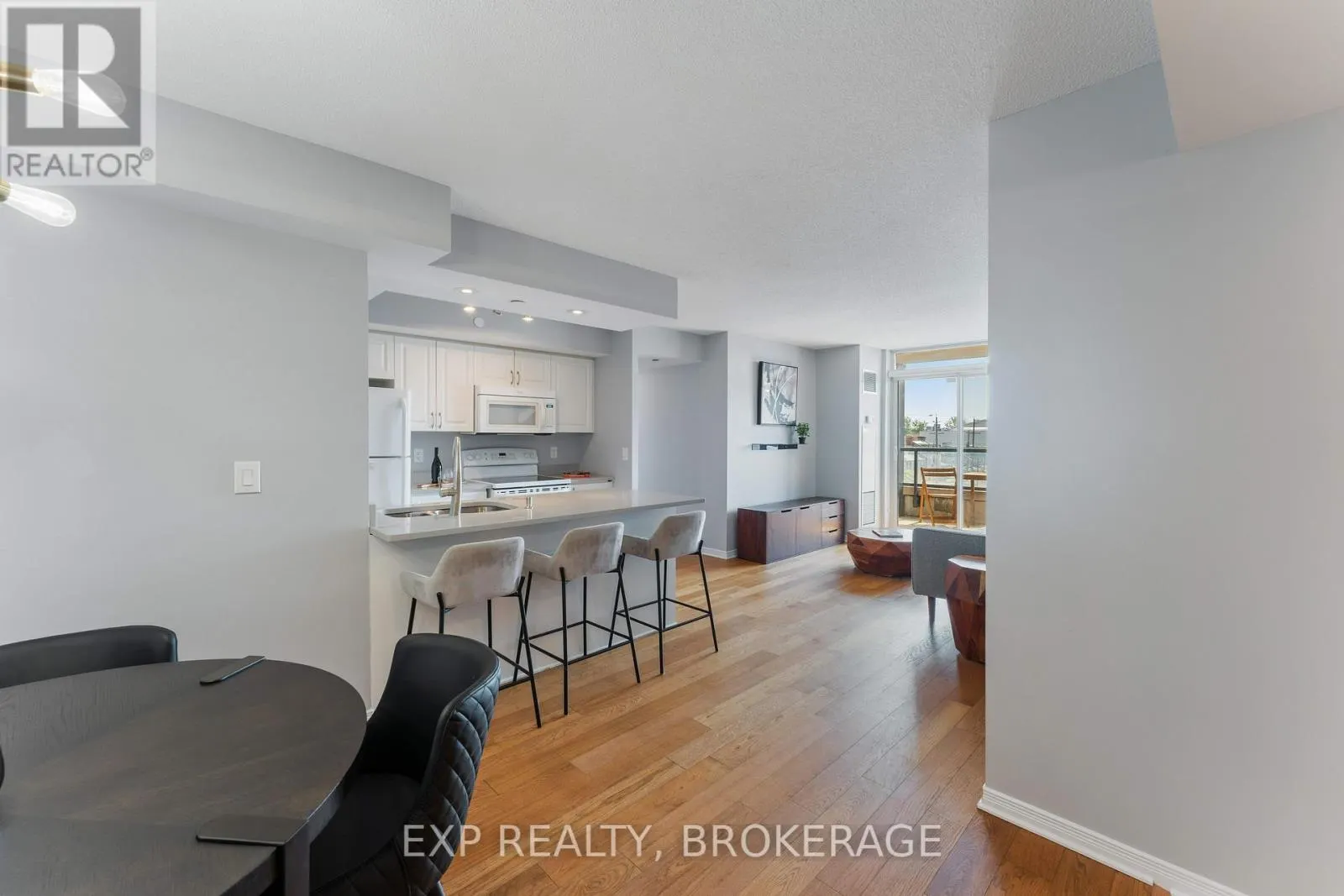 306 - 121 QUEEN STREET, #306