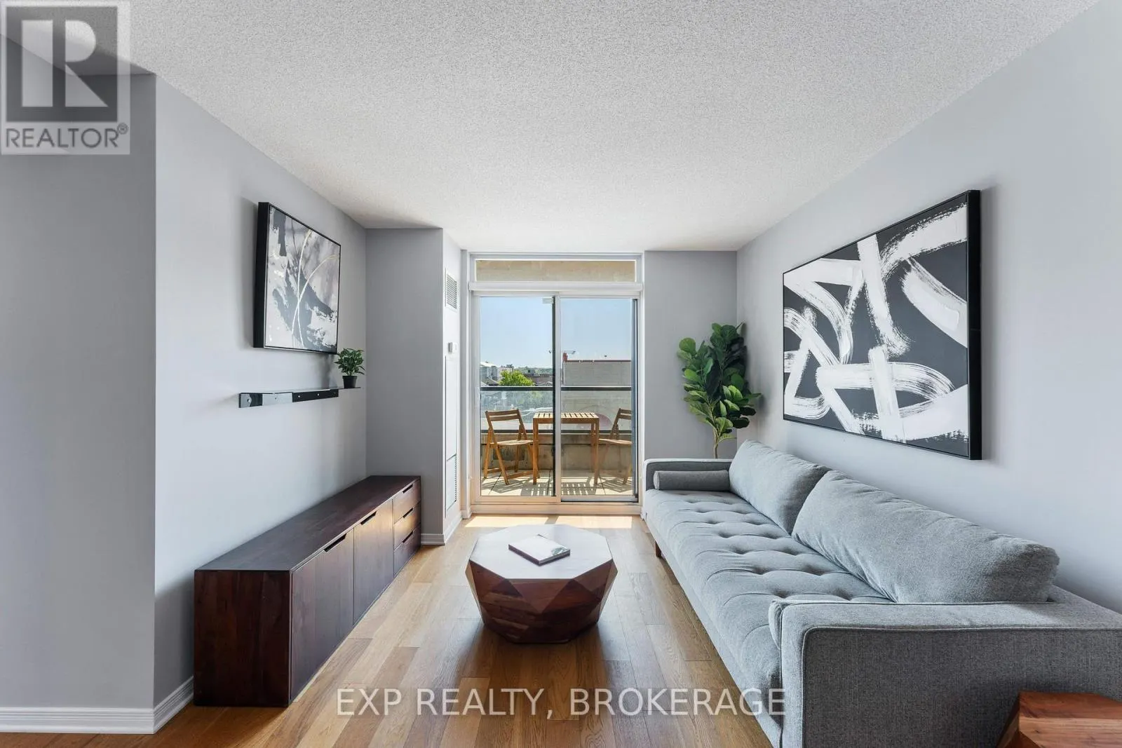 306 - 121 QUEEN STREET, #306