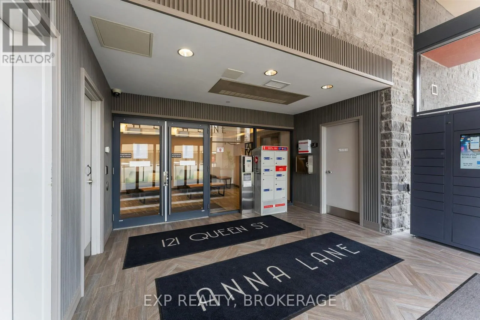 306 - 121 QUEEN STREET, #306
