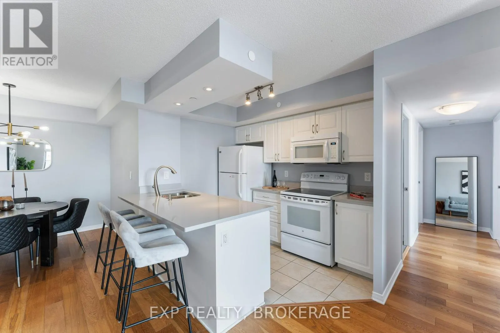 306 - 121 QUEEN STREET, #306