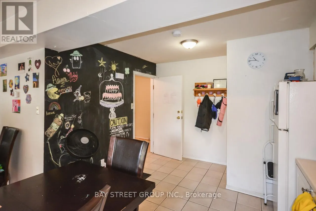 LOWER FLOOR - 38 NOECKER STREET