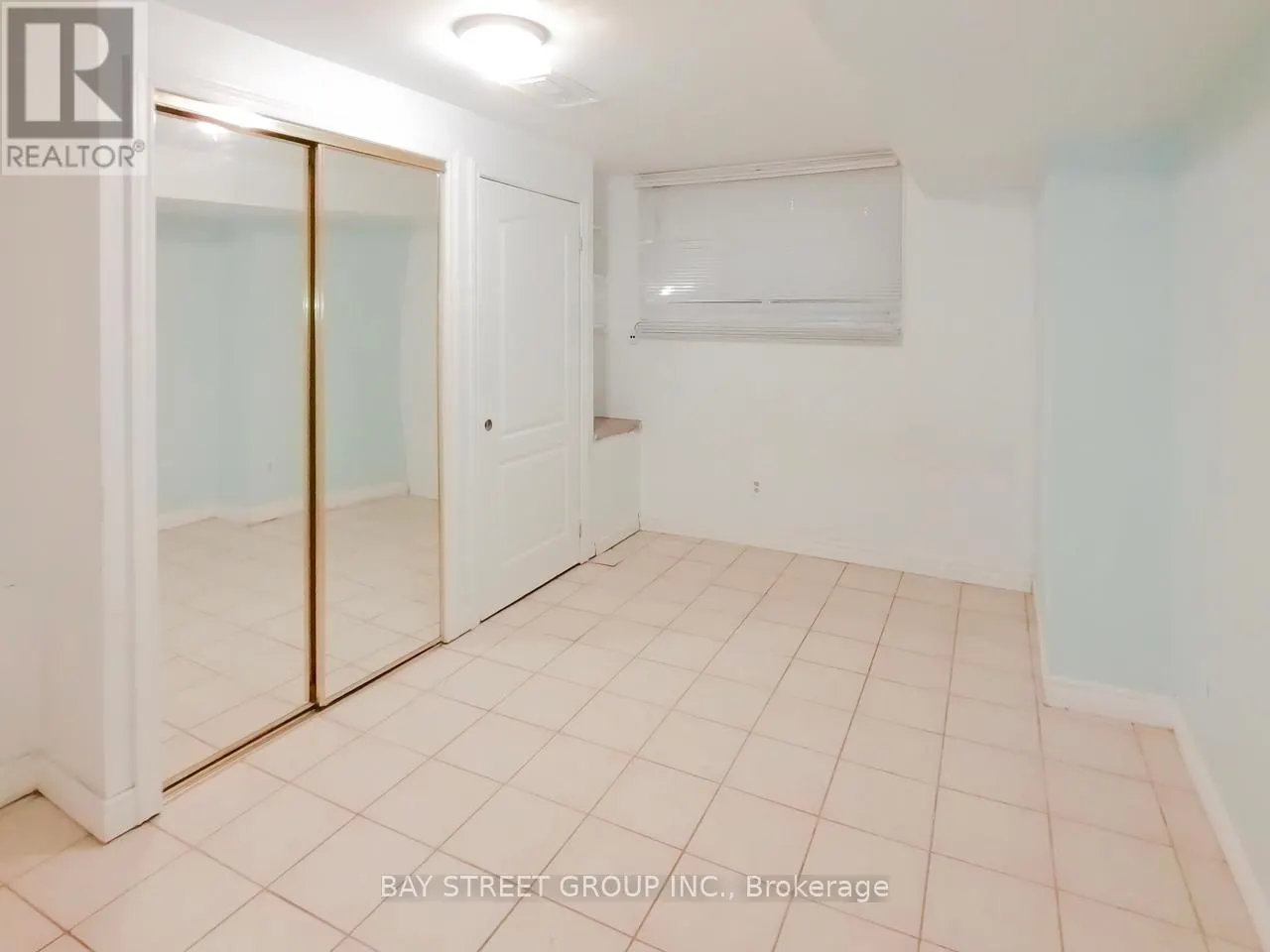 LOWER FLOOR - 38 NOECKER STREET
