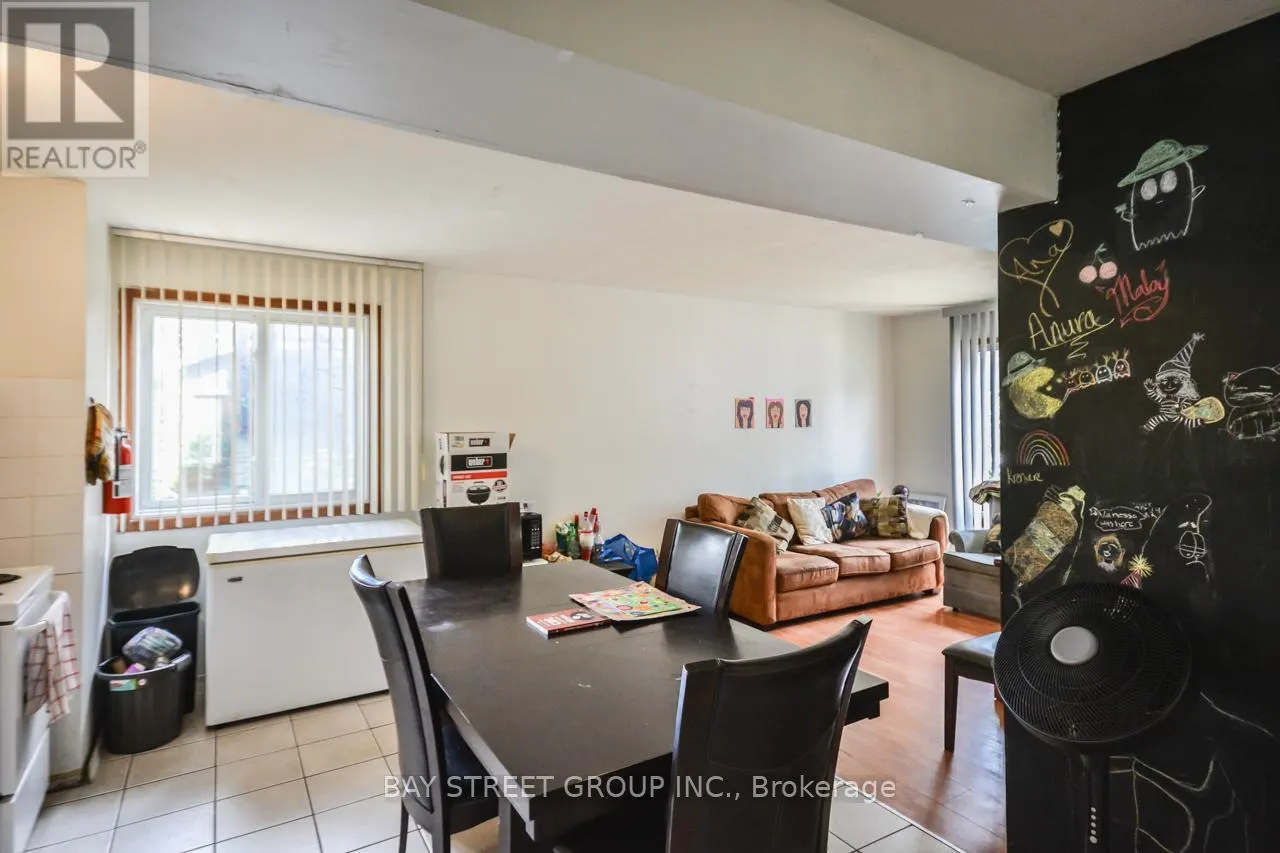 LOWER FLOOR - 38 NOECKER STREET