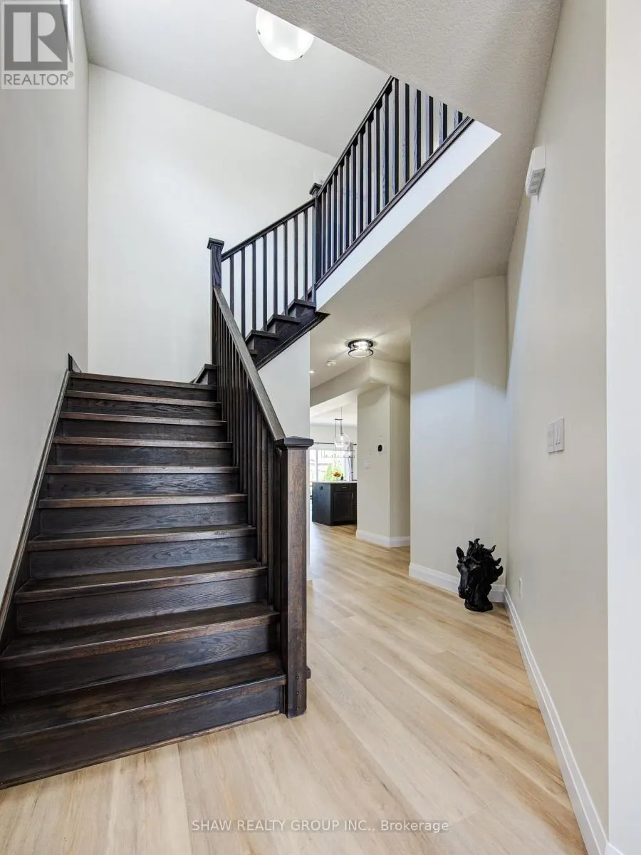 32 ARLINGTON PARKWAY