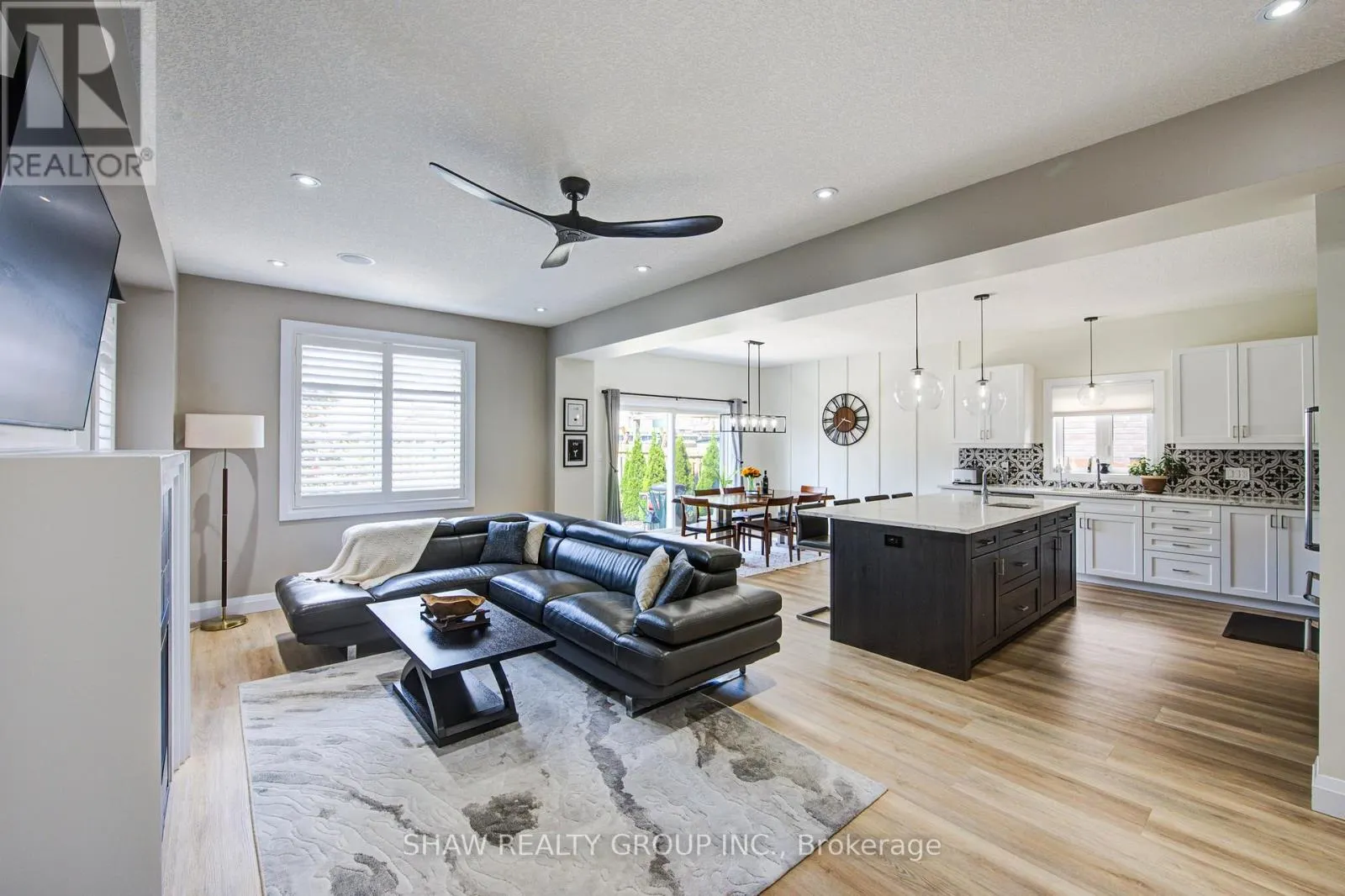32 ARLINGTON PARKWAY