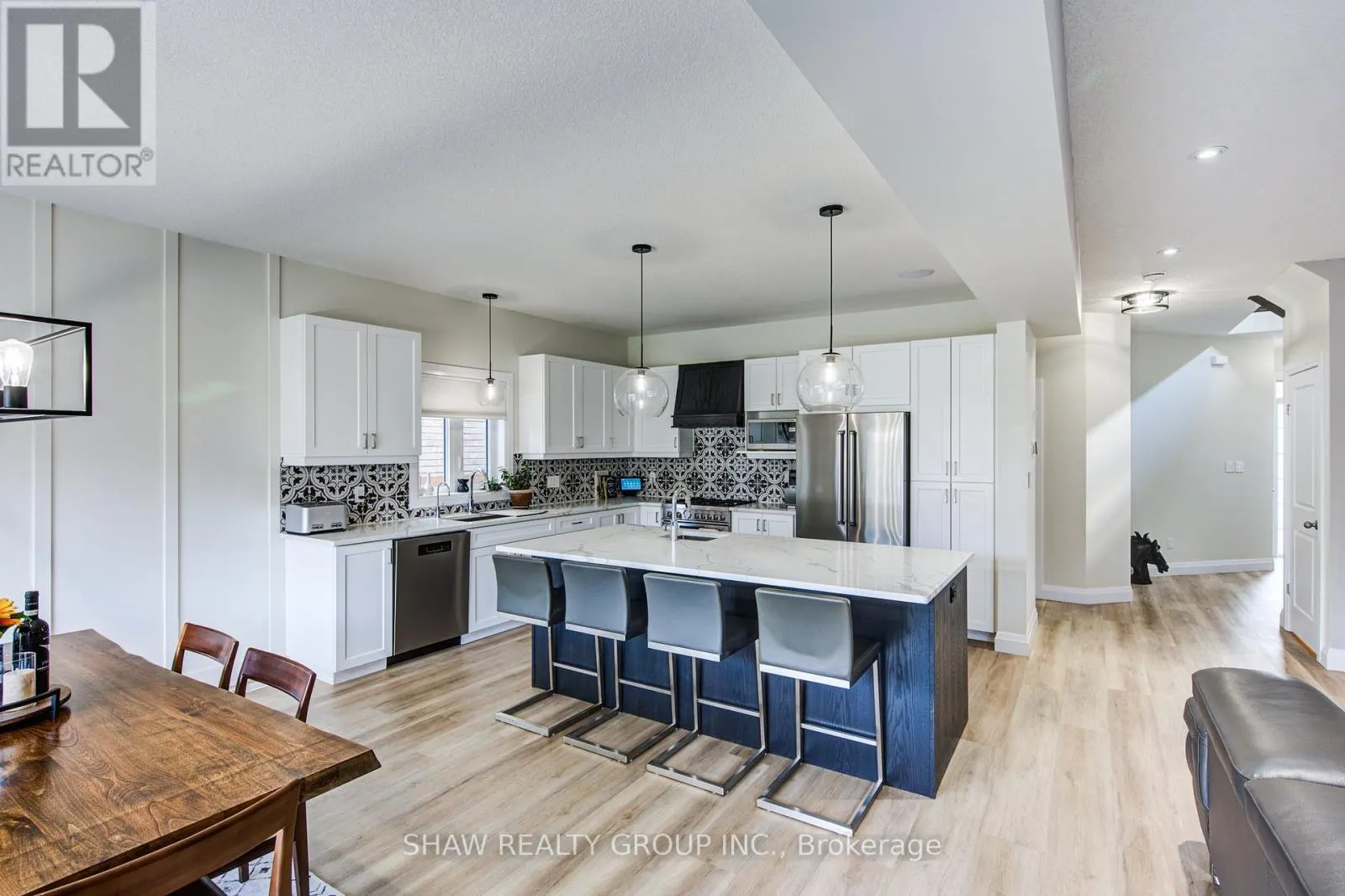 32 ARLINGTON PARKWAY