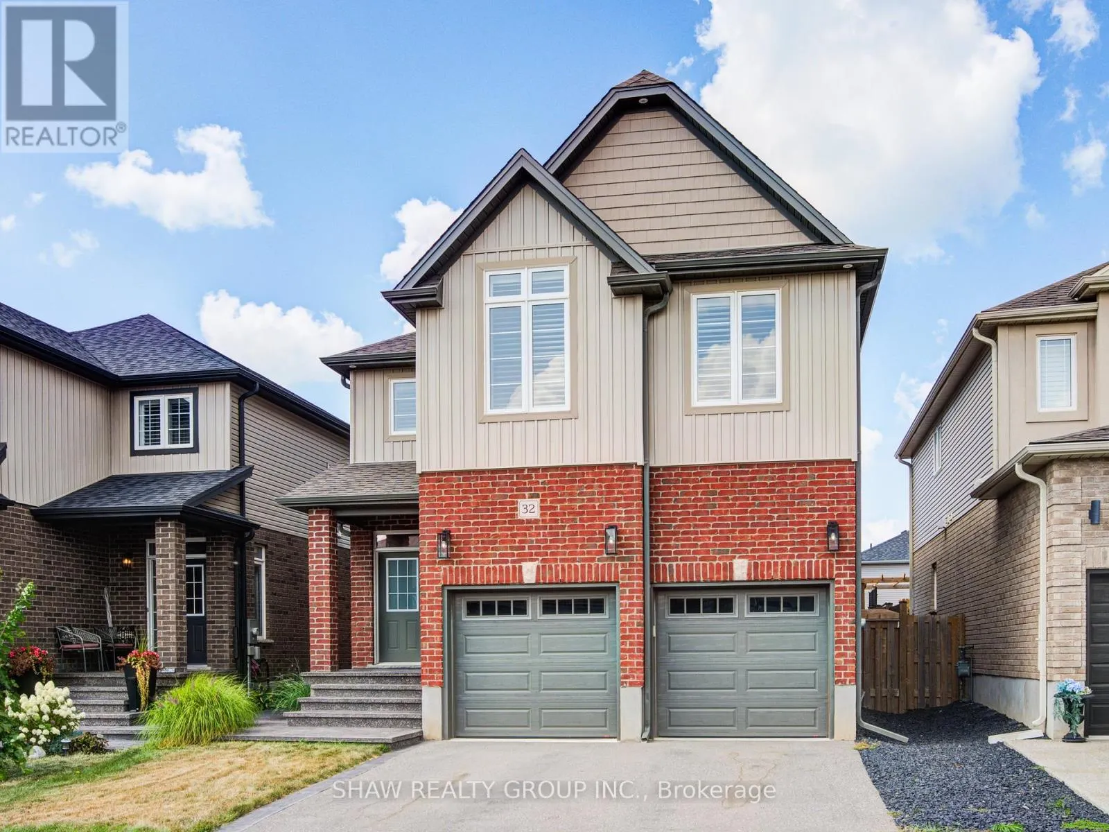32 ARLINGTON PARKWAY