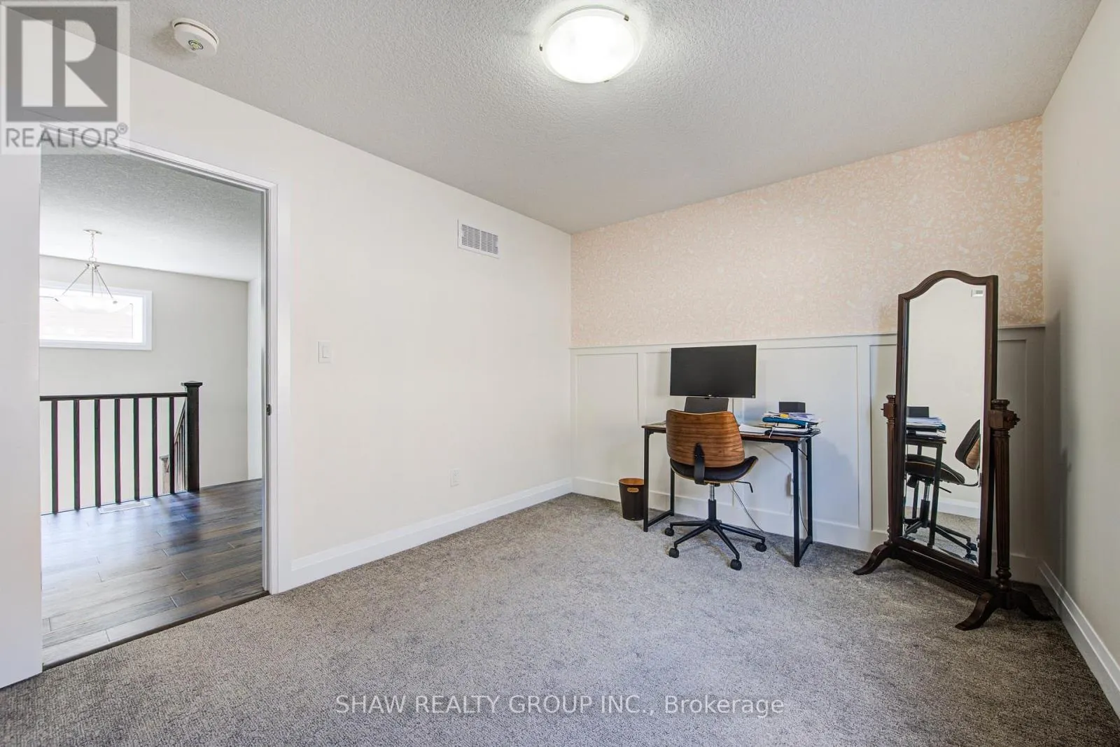 32 ARLINGTON PARKWAY
