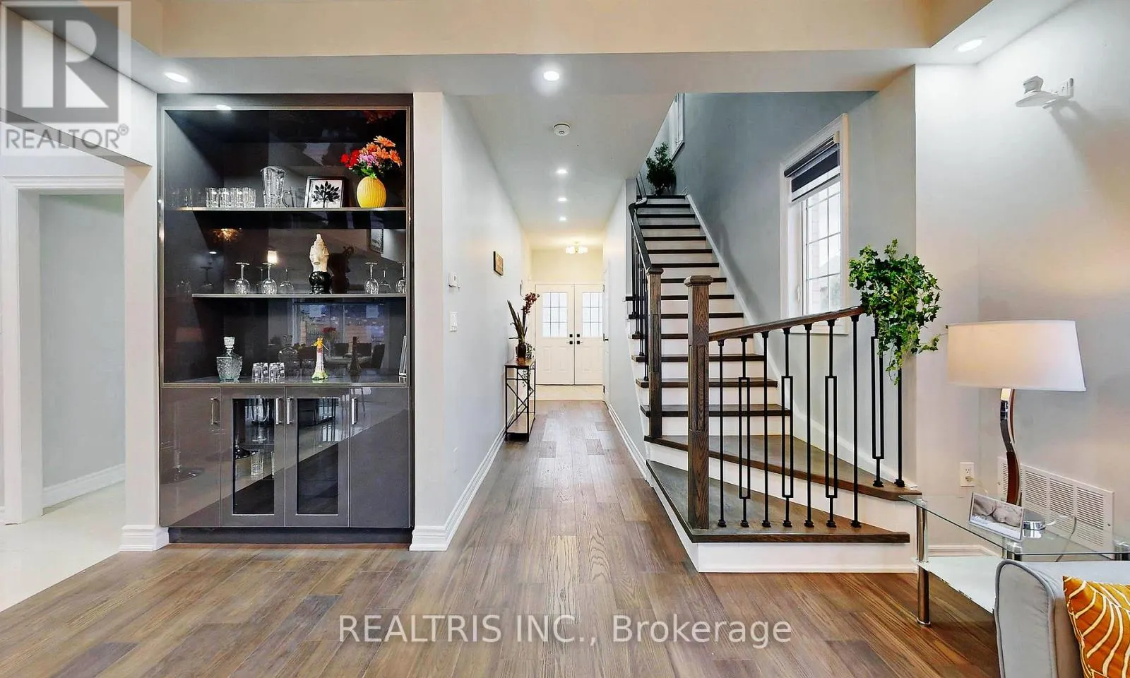 MAIN - 85 EAGLECREST STREET
