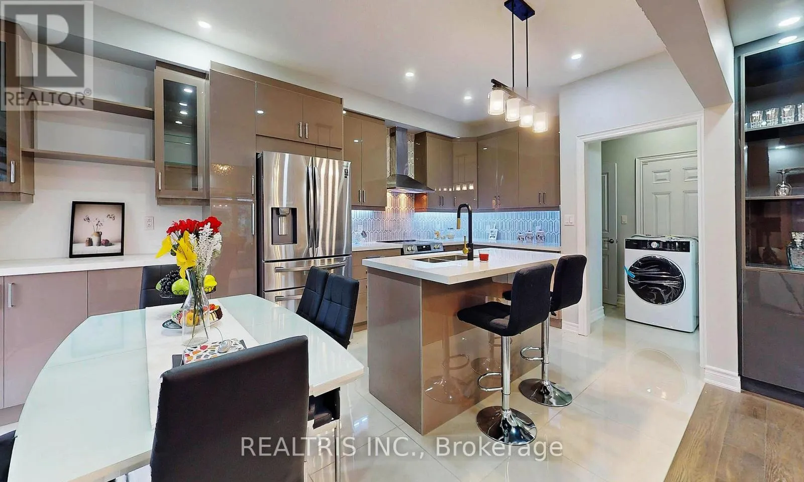 MAIN - 85 EAGLECREST STREET