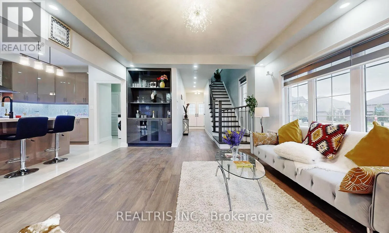 MAIN - 85 EAGLECREST STREET