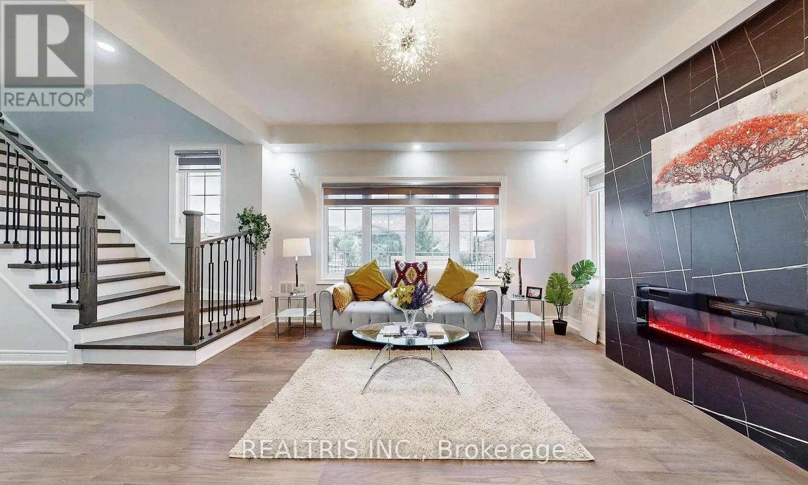 MAIN - 85 EAGLECREST STREET