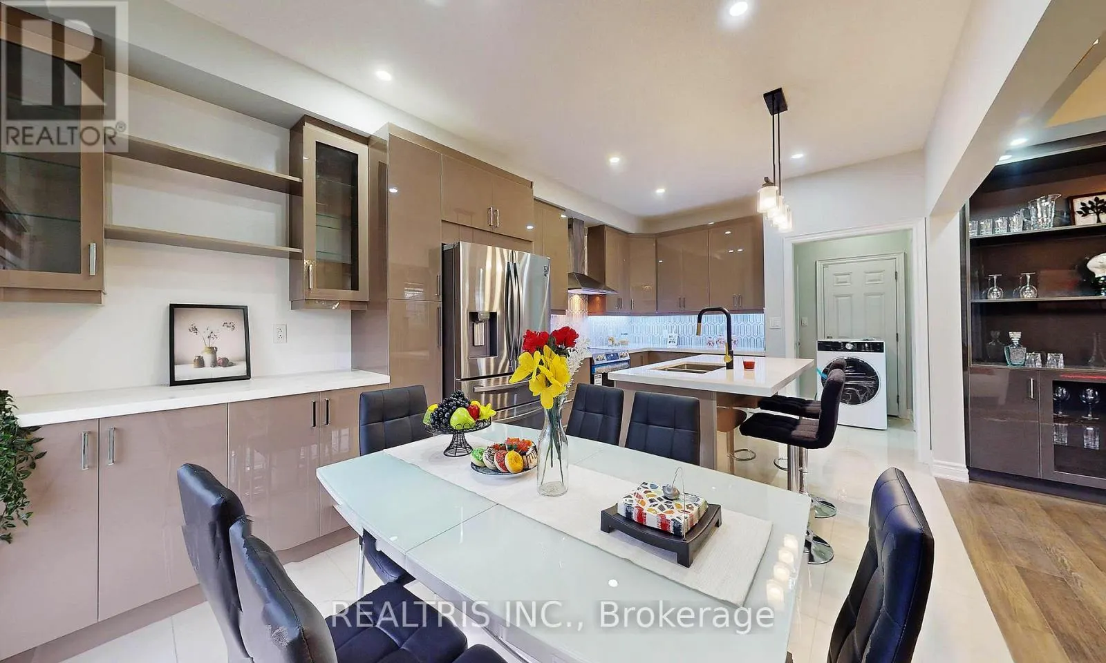 MAIN - 85 EAGLECREST STREET