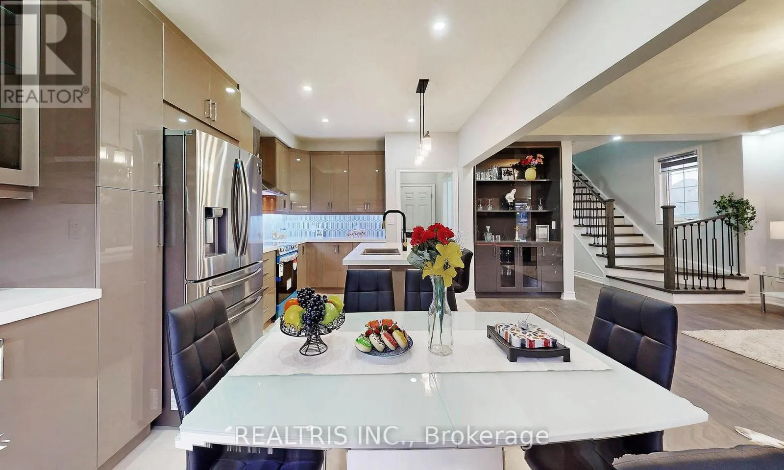 MAIN - 85 EAGLECREST STREET