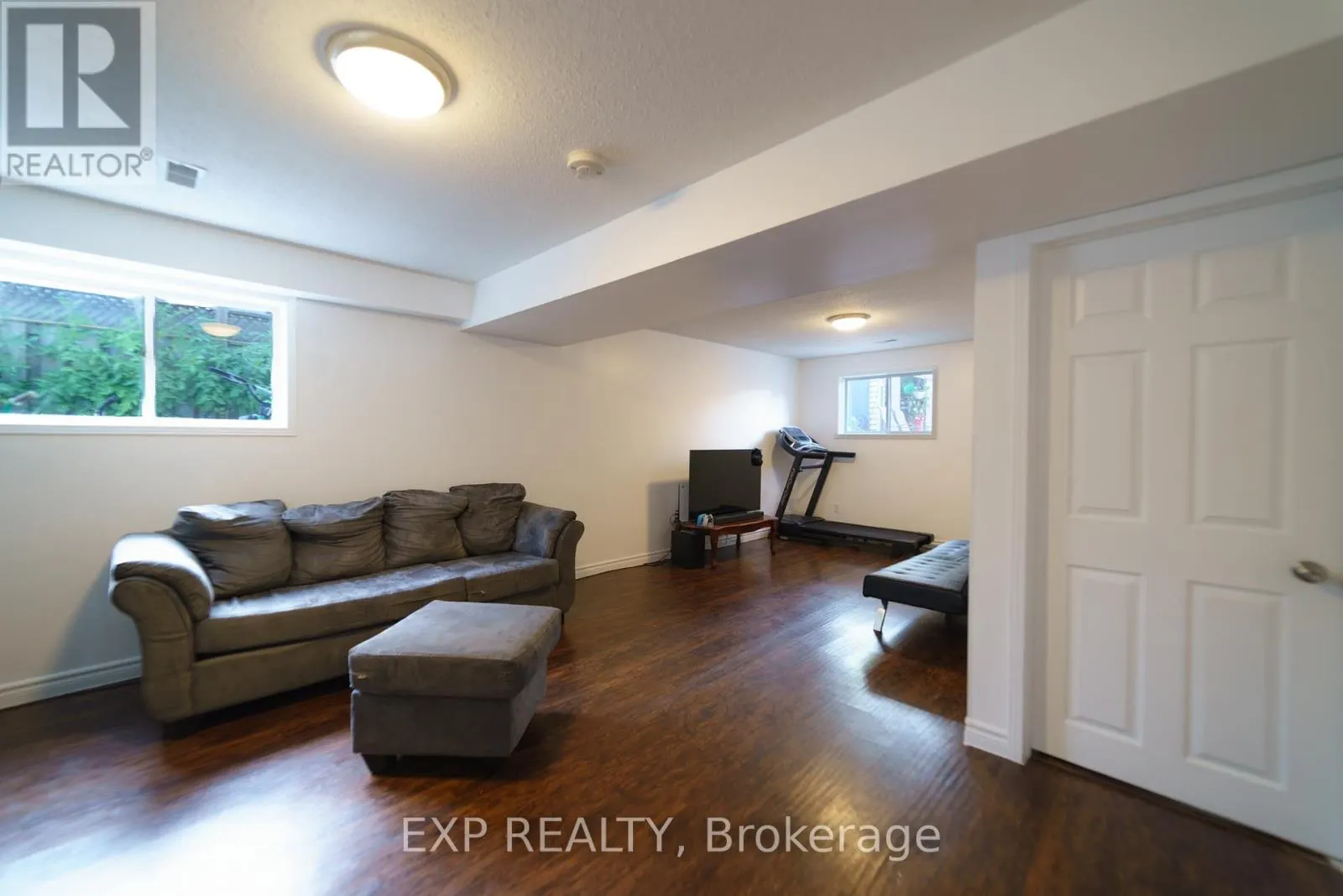 430 BANKSIDE CRESCENT