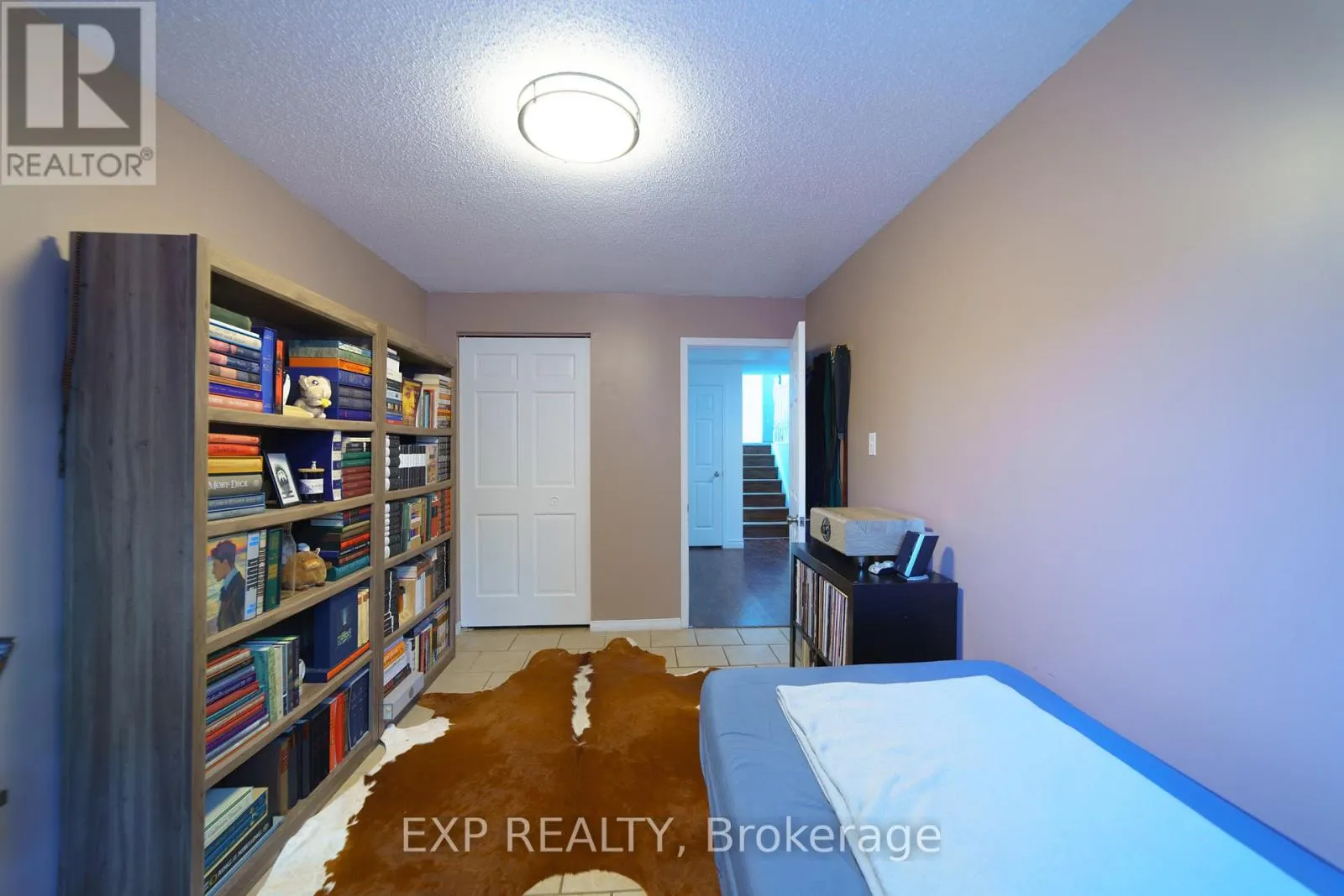 430 BANKSIDE CRESCENT
