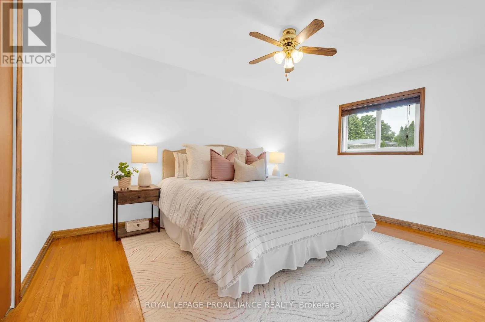 5 ORCHARD CRESCENT
