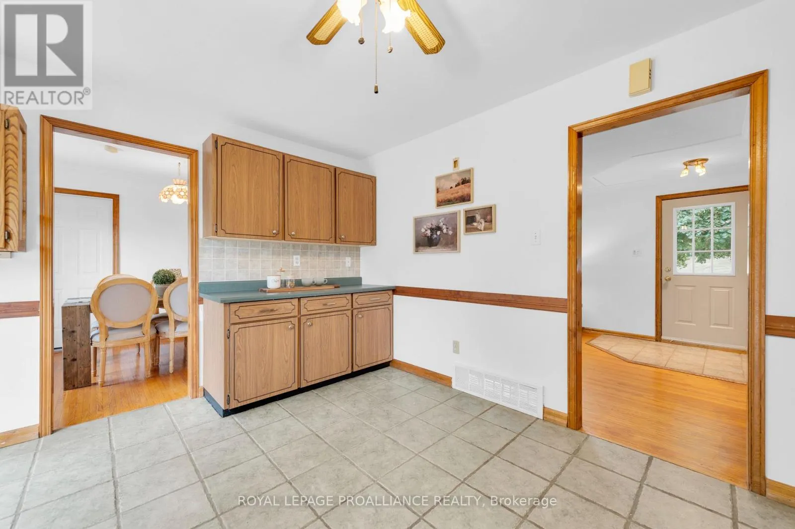 5 ORCHARD CRESCENT
