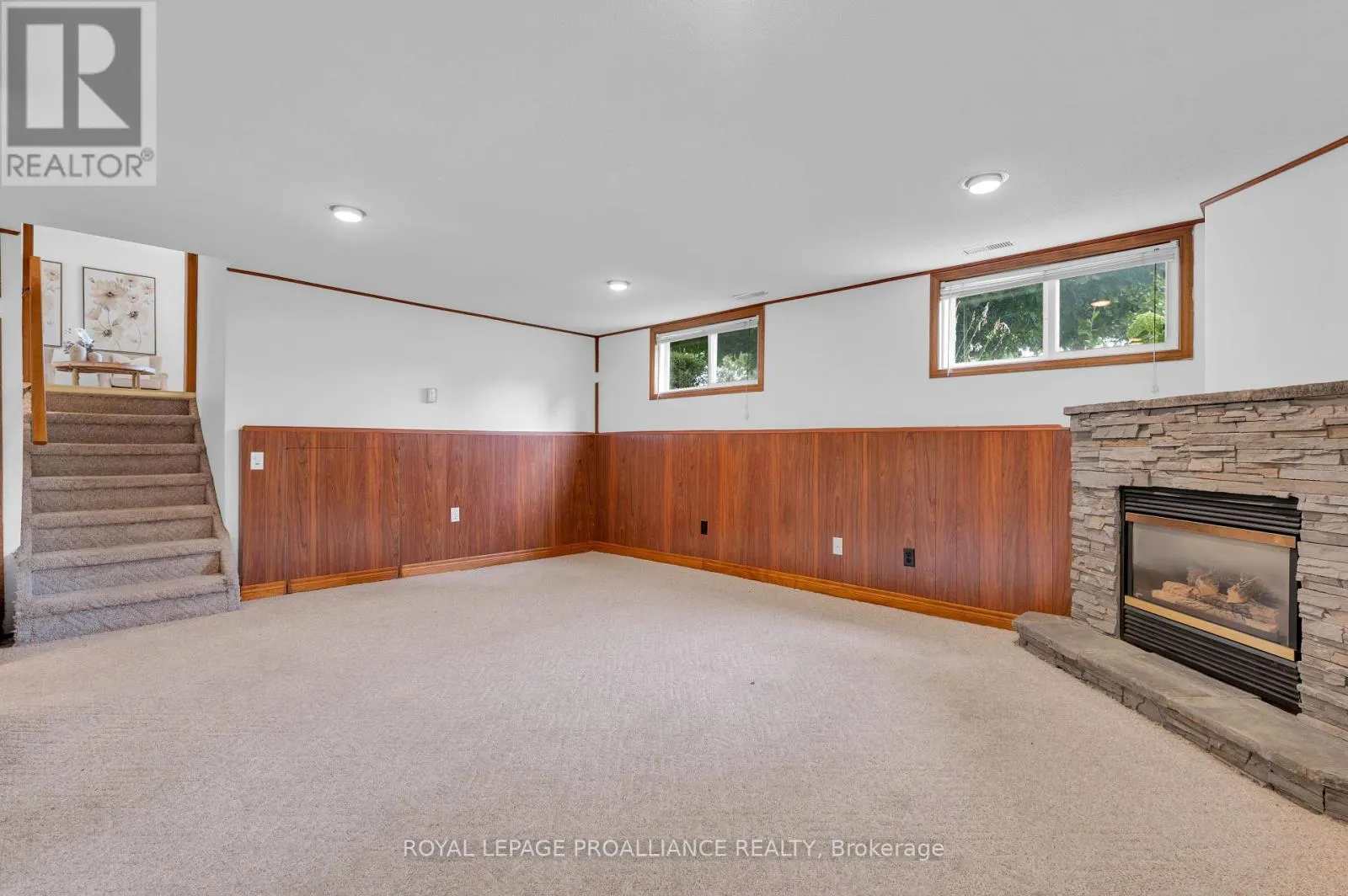 5 ORCHARD CRESCENT