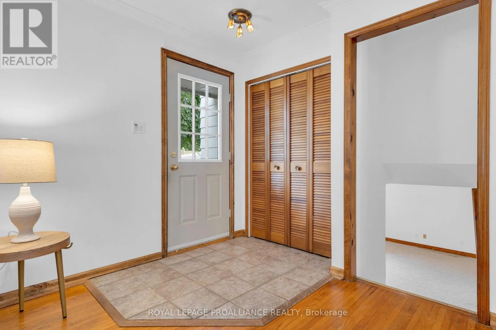 5 ORCHARD CRESCENT