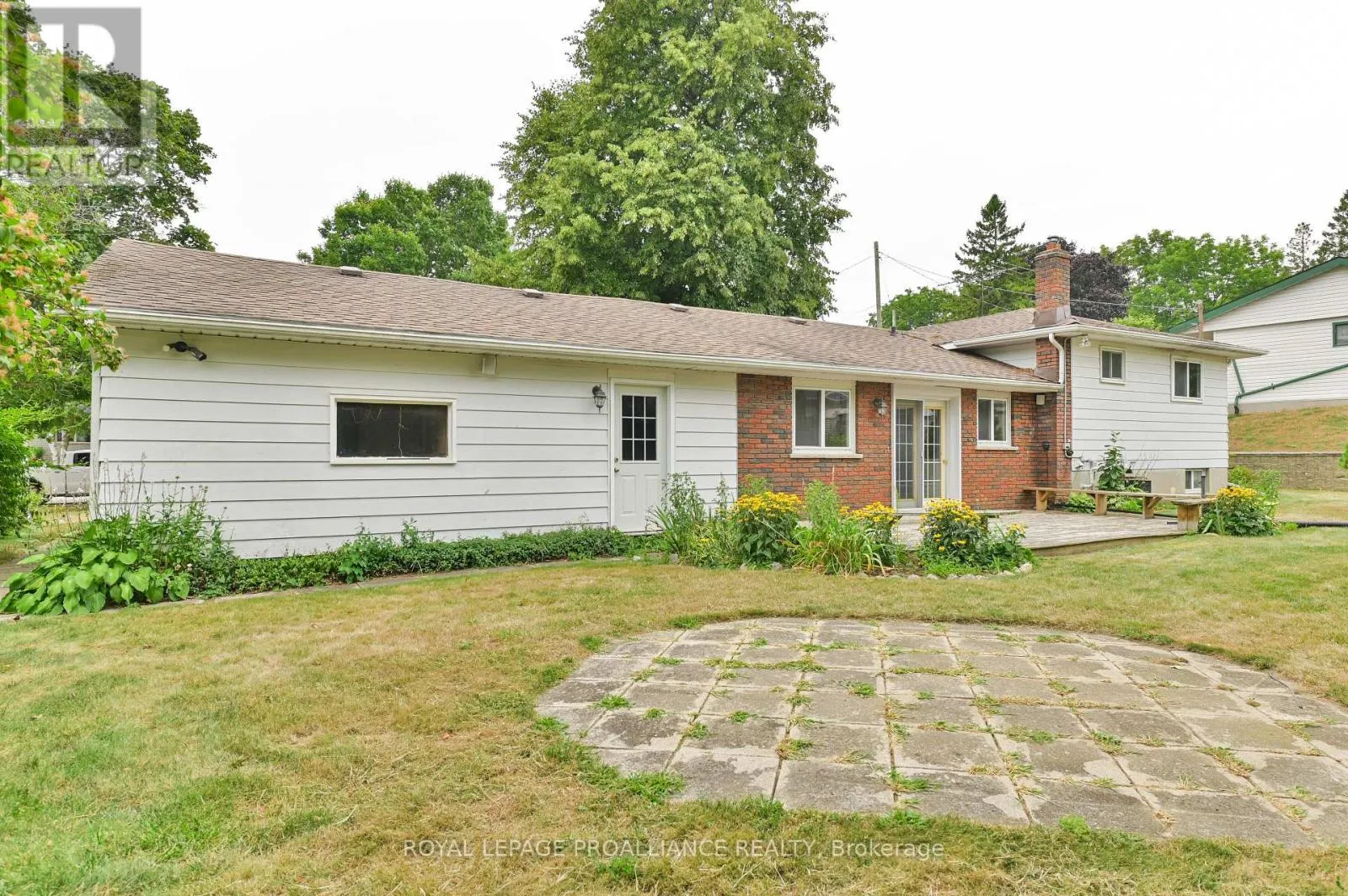 5 ORCHARD CRESCENT
