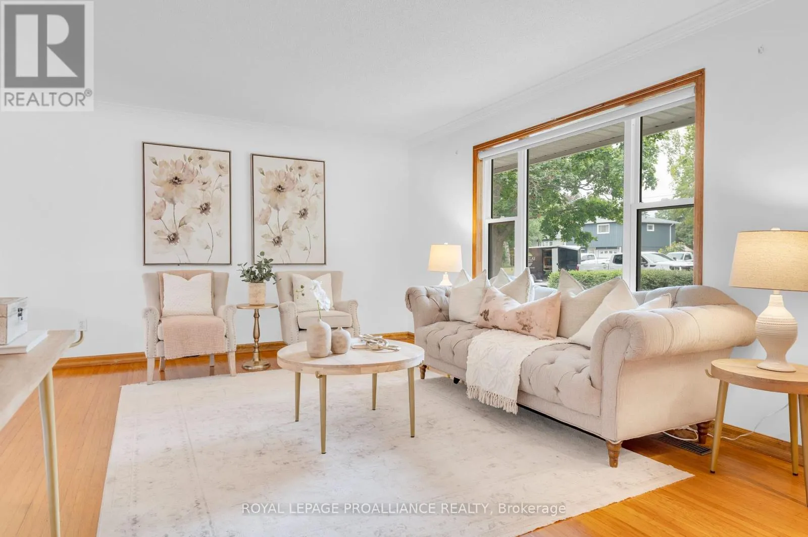5 ORCHARD CRESCENT