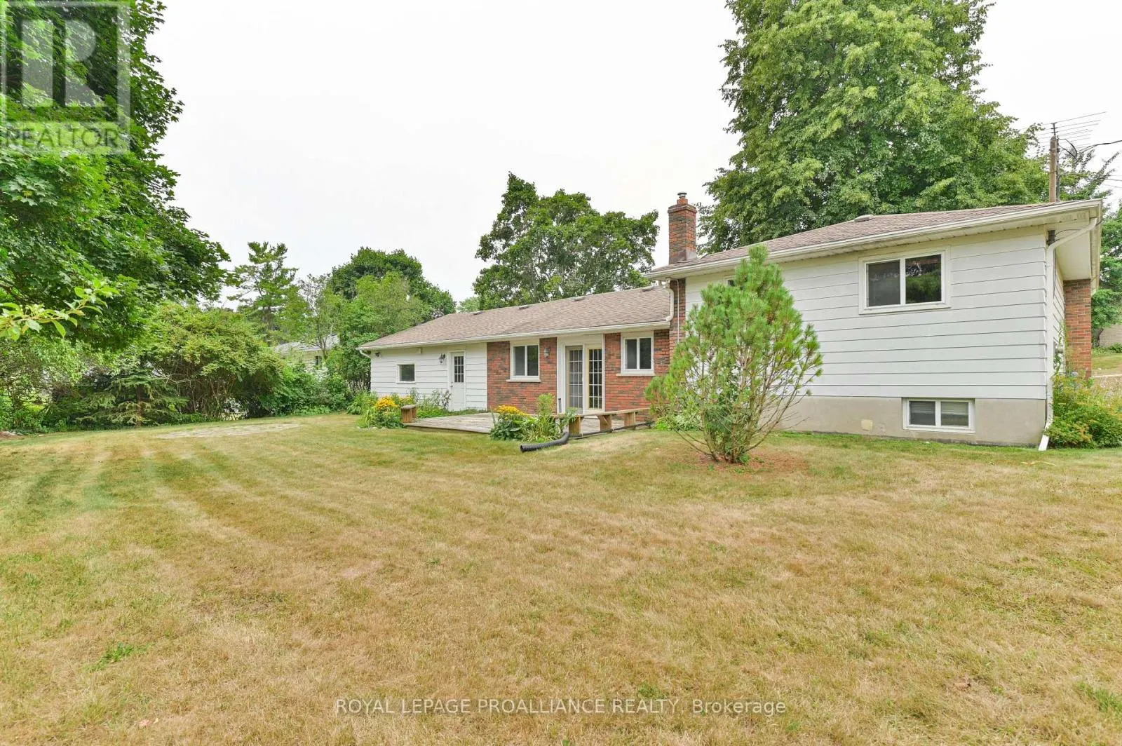 5 ORCHARD CRESCENT