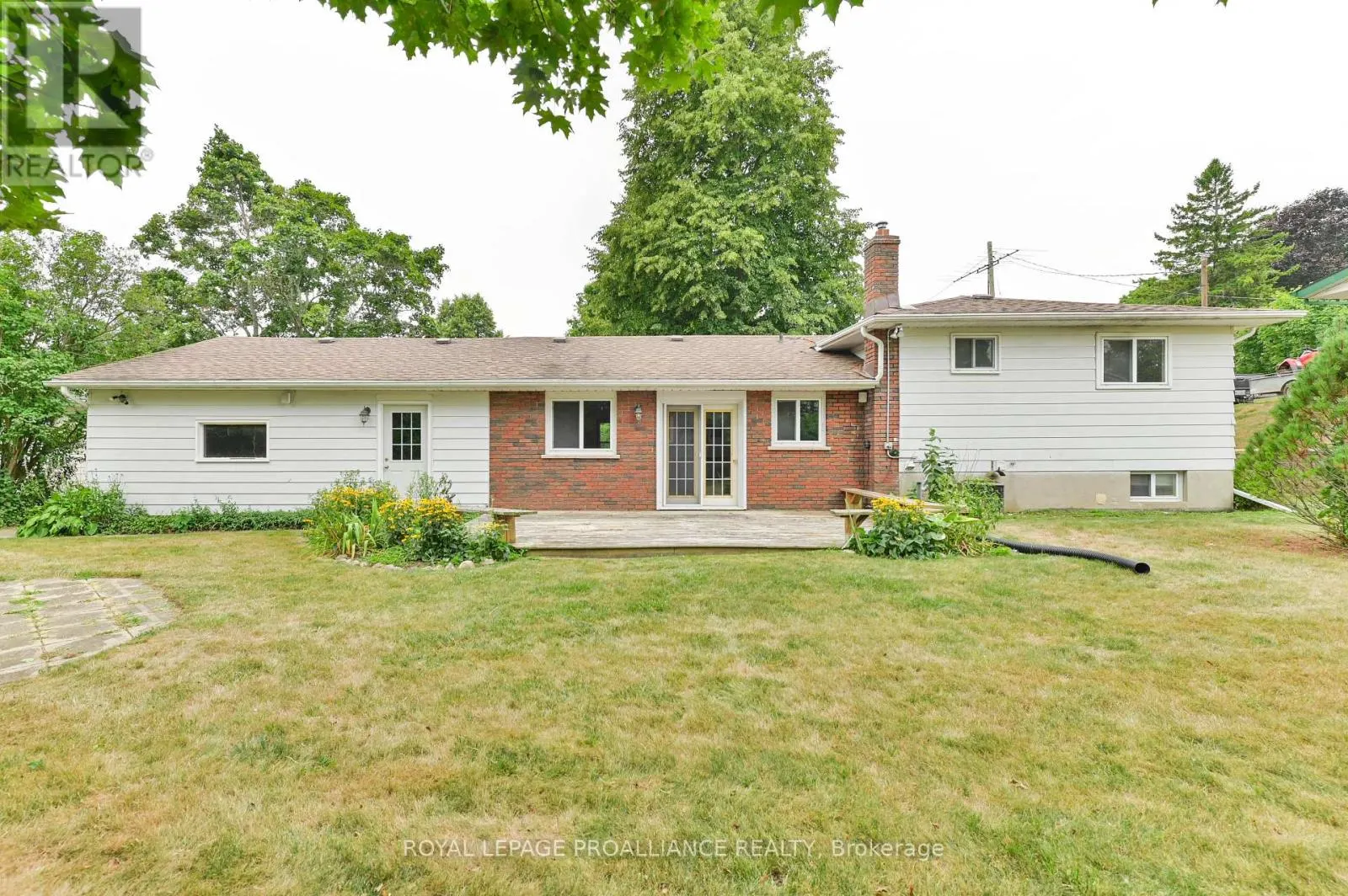 5 ORCHARD CRESCENT