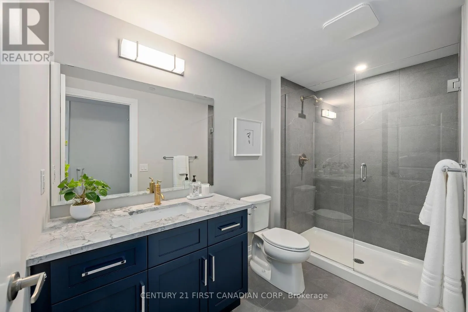 902 - 4286 KING STREET, #902
