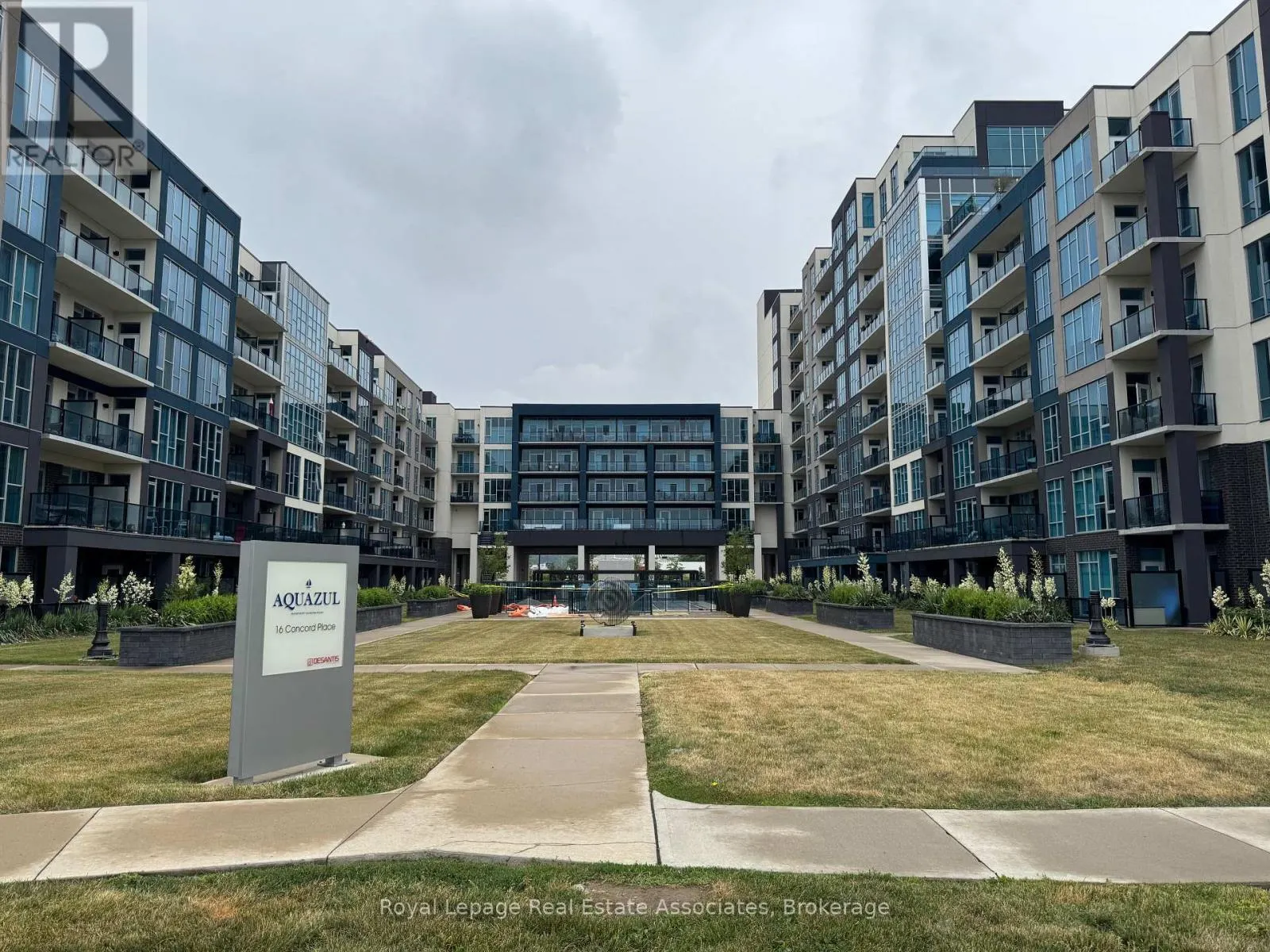 128 - 16 CONCORD PLACE