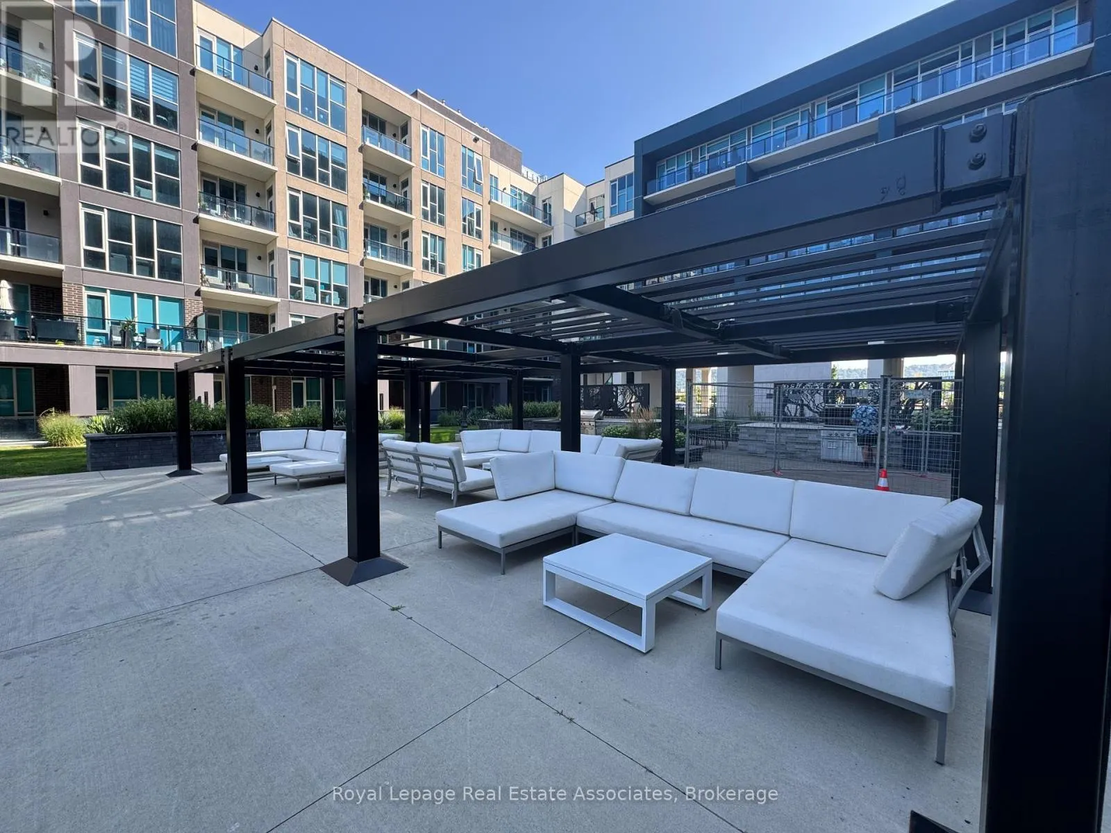 128 - 16 CONCORD PLACE