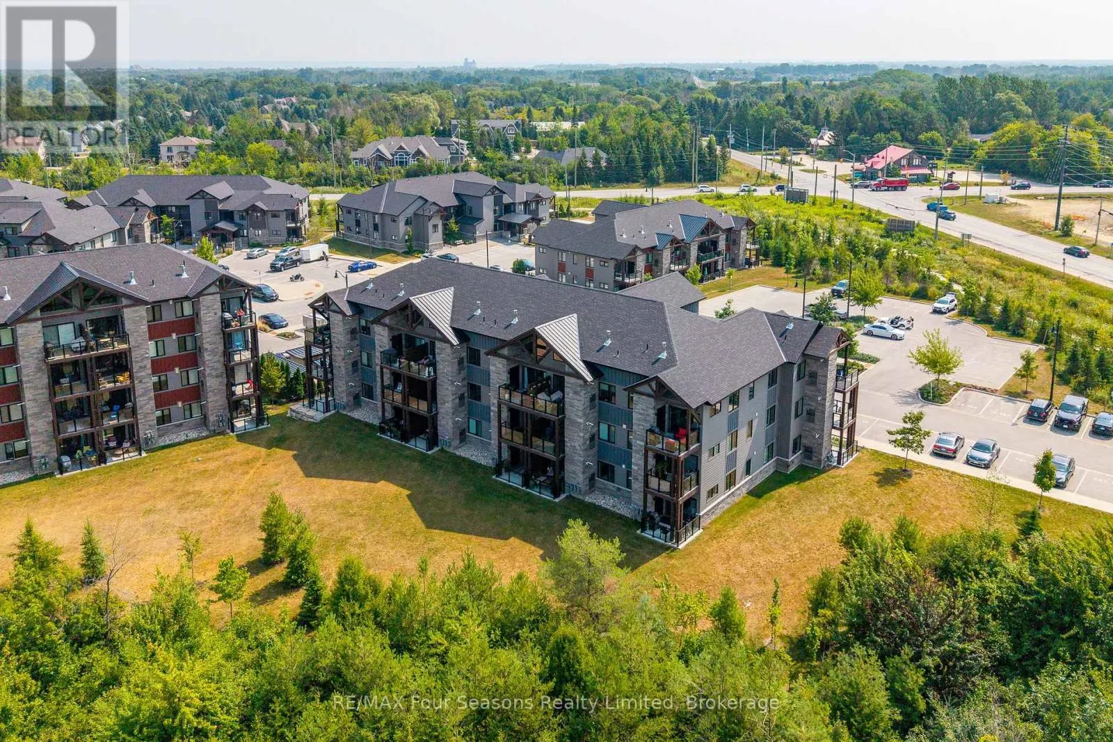 302 - 12 BEAUSOLEIL LANE, #302