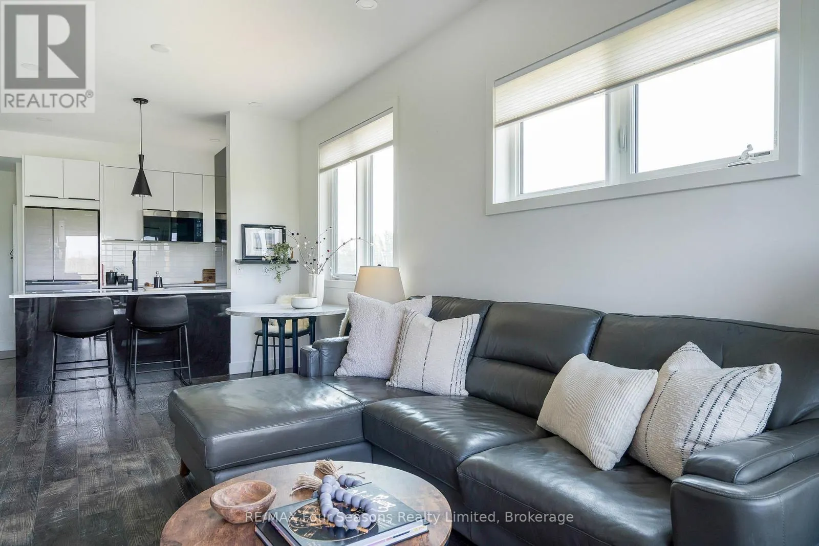 302 - 12 BEAUSOLEIL LANE, #302