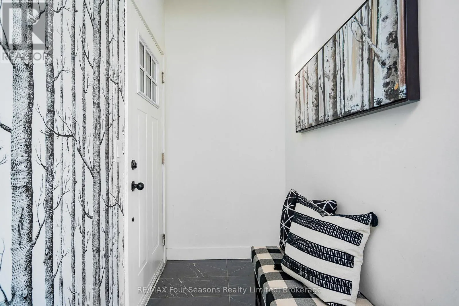 302 - 12 BEAUSOLEIL LANE, #302