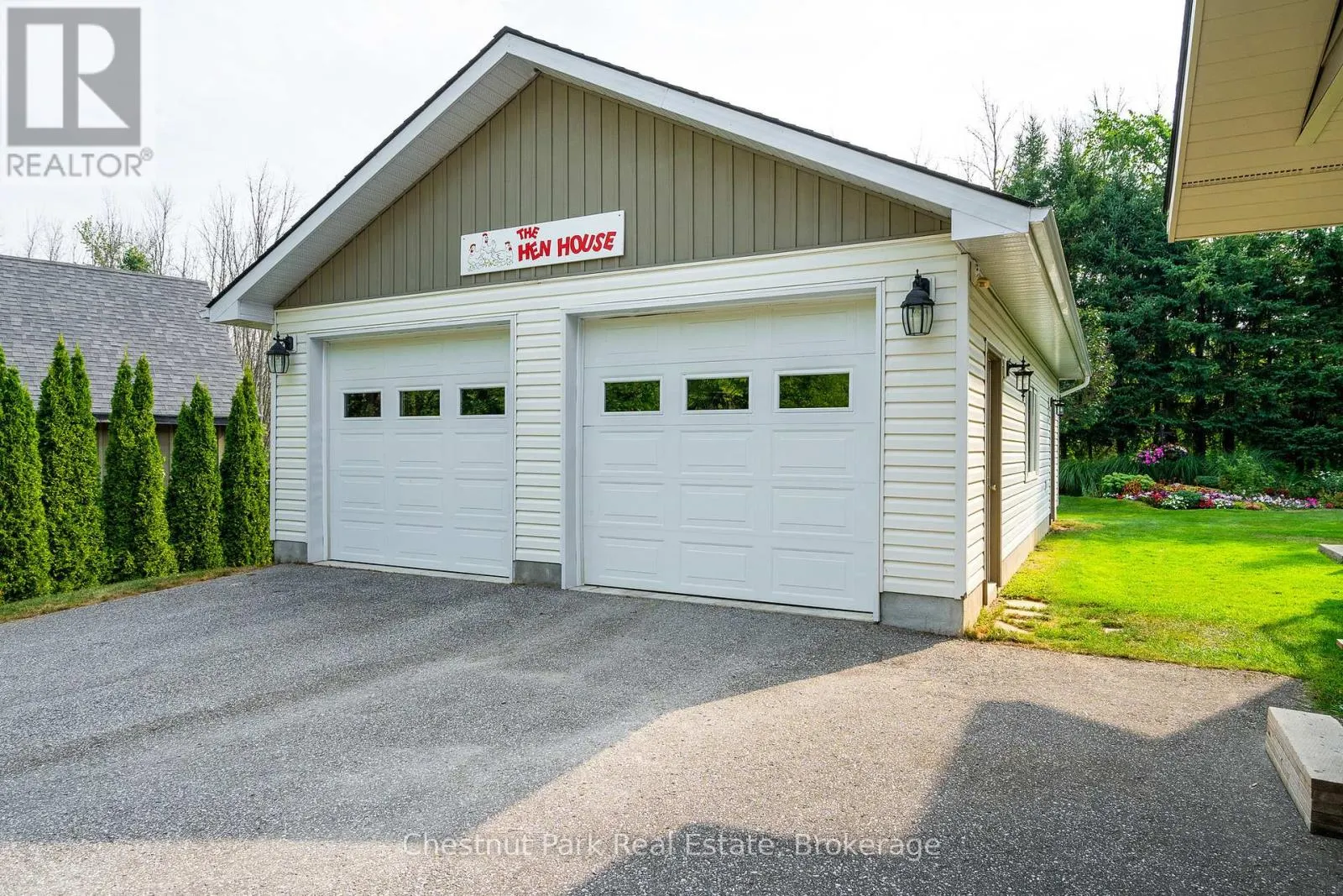 119 MARTIN GROVE