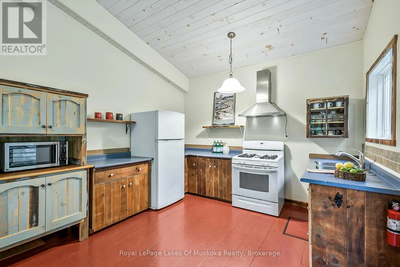 1009 KIRBYS BEACH ROAD