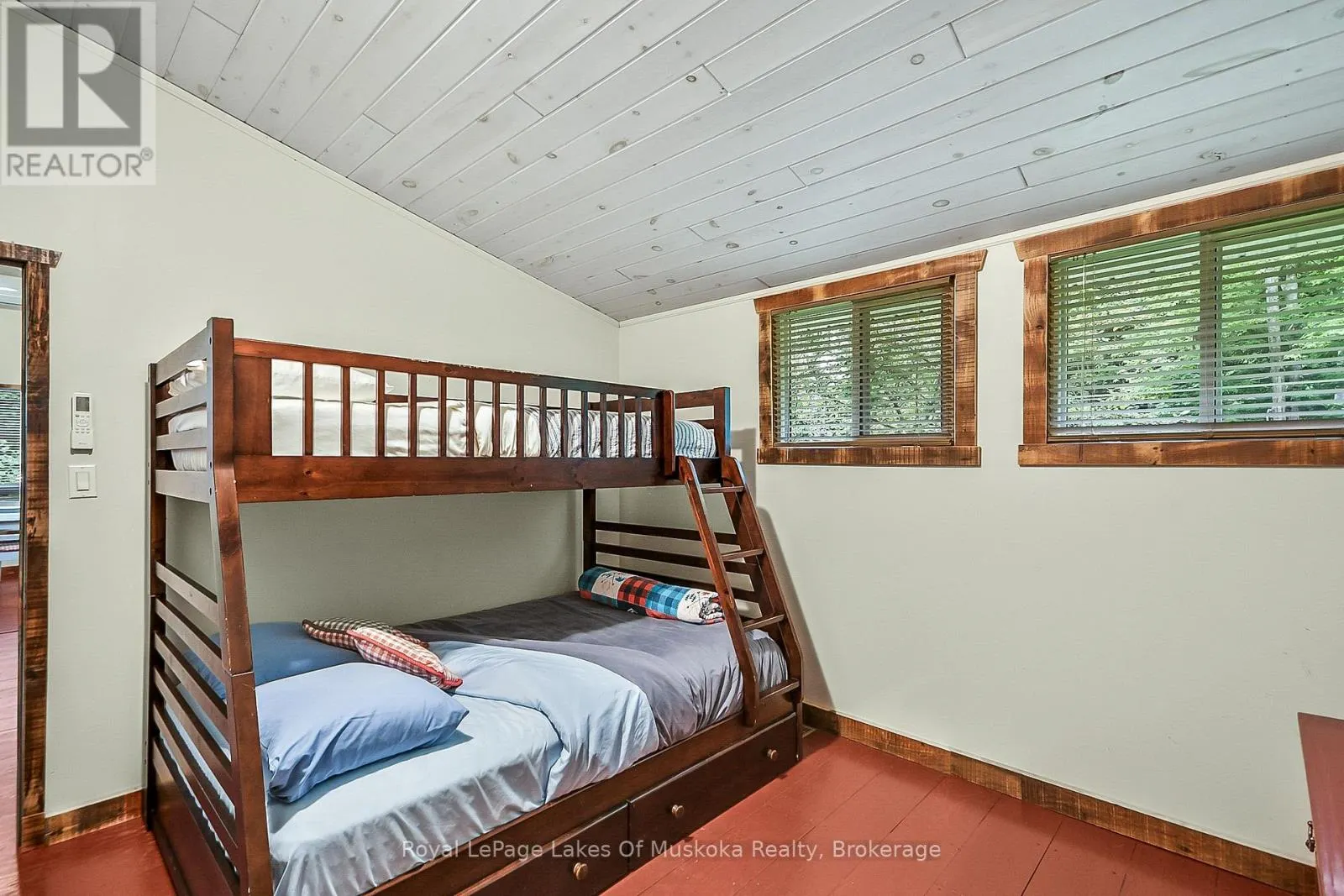 1009 KIRBYS BEACH ROAD