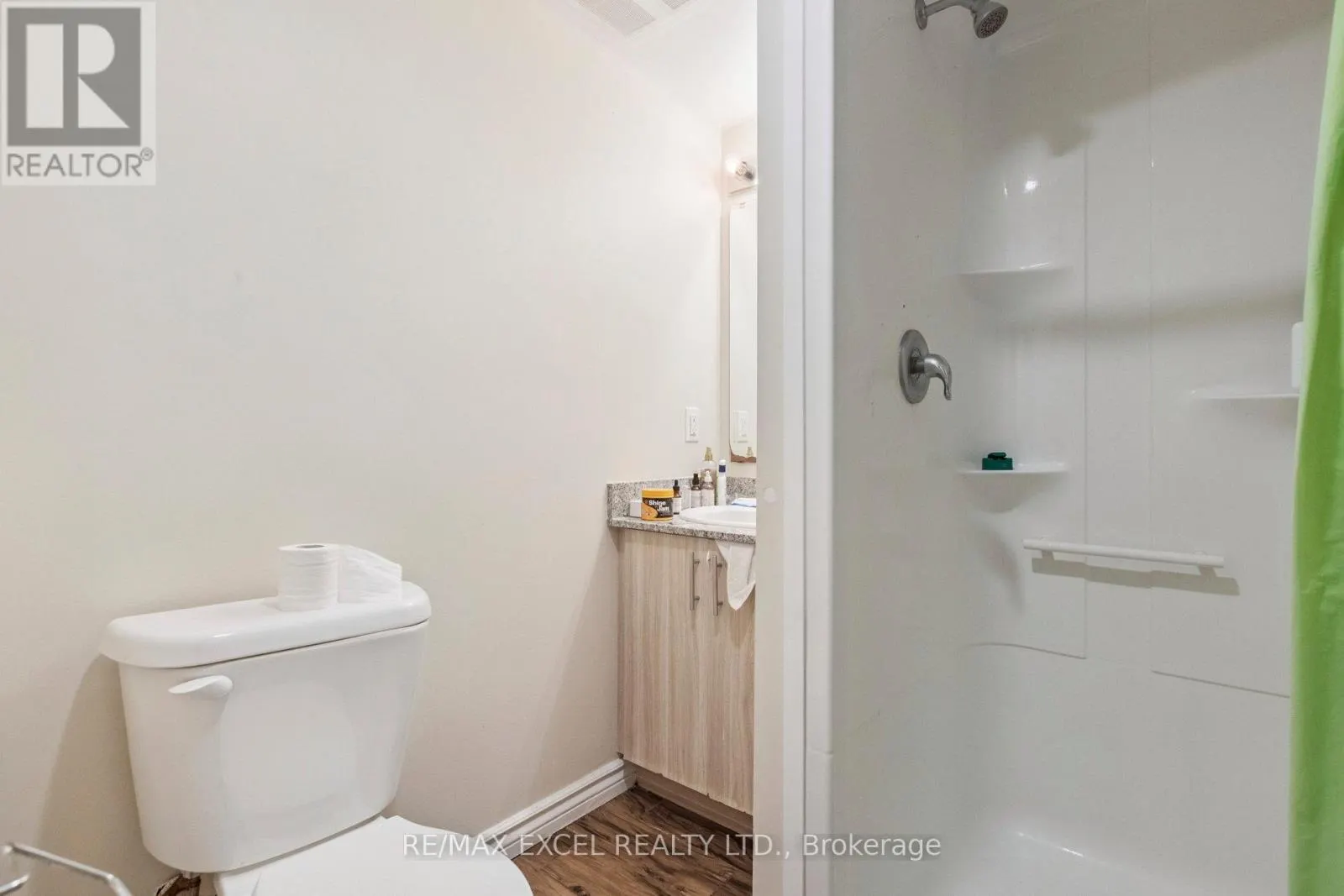 G607 - 275 LARCH STREET