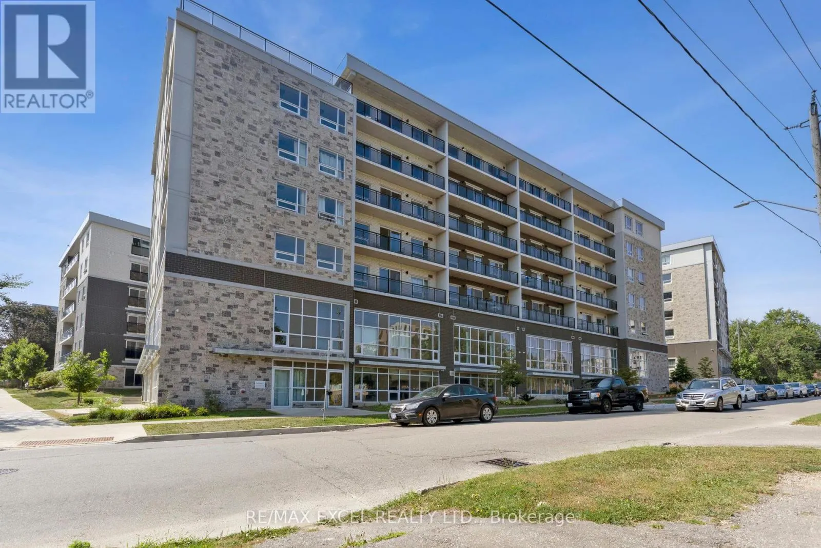G607 - 275 LARCH STREET