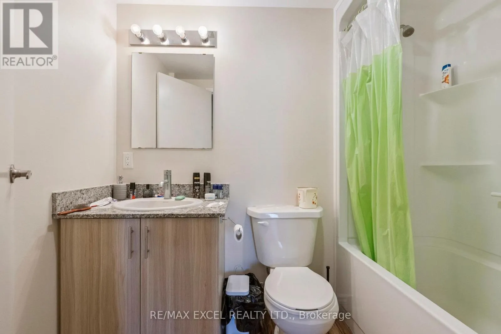 G607 - 275 LARCH STREET