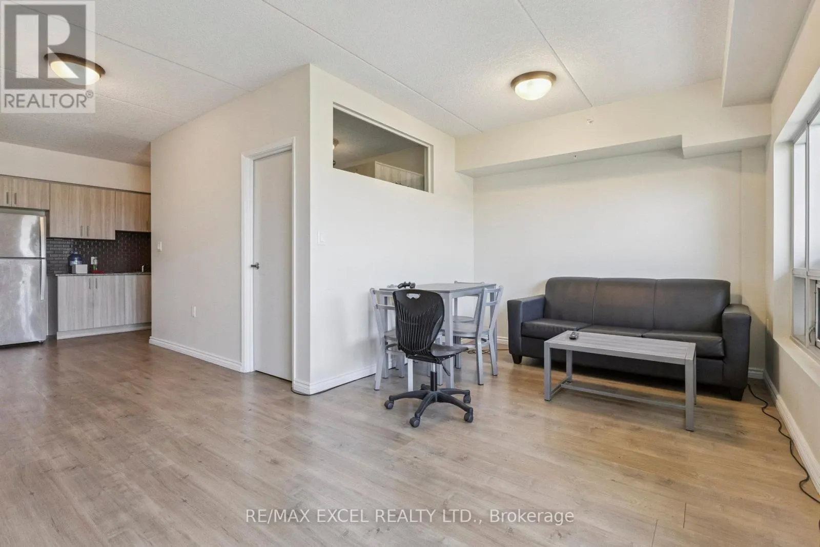 G607 - 275 LARCH STREET