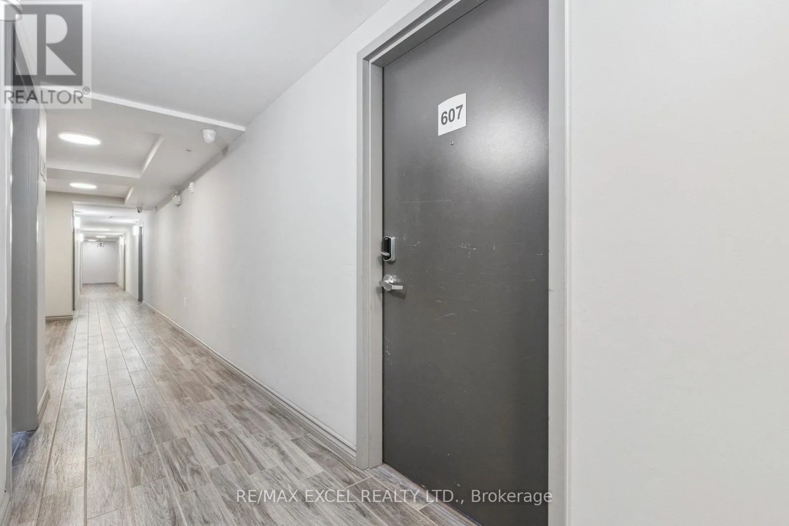 G607 - 275 LARCH STREET