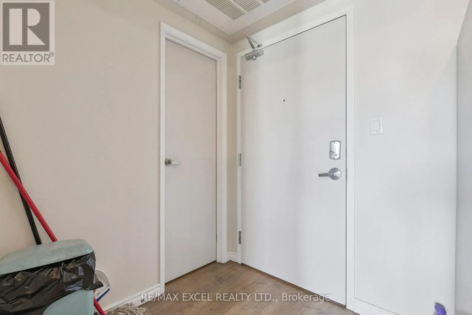G607 - 275 LARCH STREET