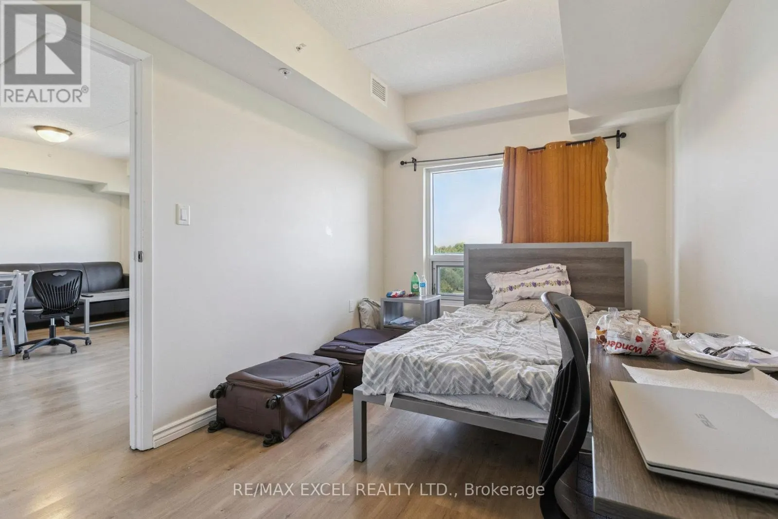 G607 - 275 LARCH STREET